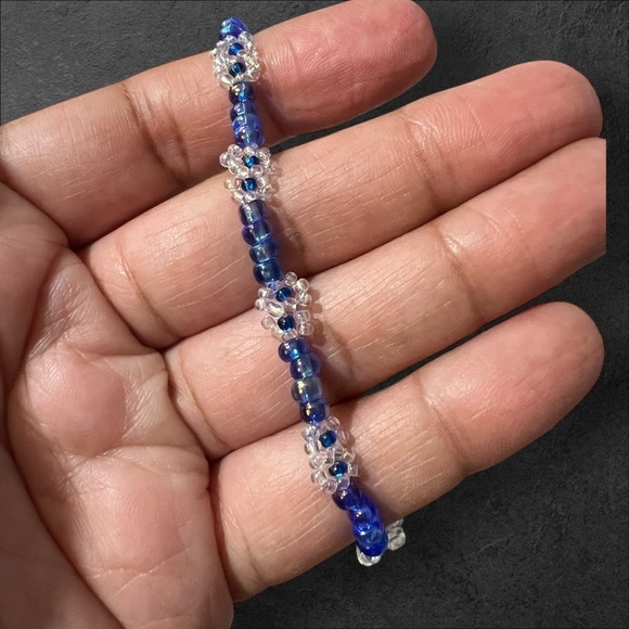 Elegant Blue and Gold Beaded Bracelet Set - Picture 2 of 6